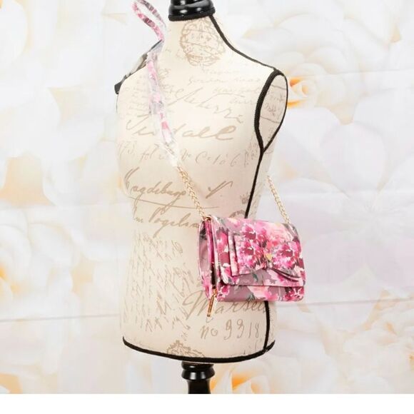 Betsey Johnson XODANI Crossbody Bag Wallet Floral Bow NWT pink flowers - Picture 2 of 15